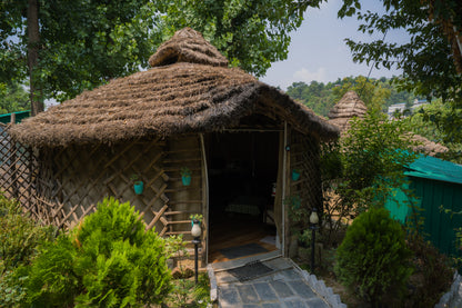 RETREAT FARM