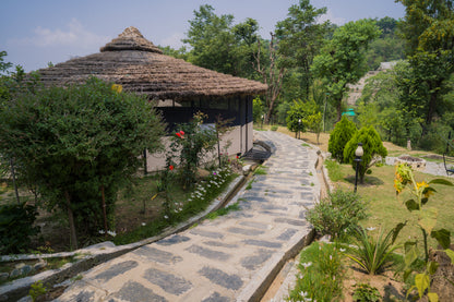 RETREAT FARM