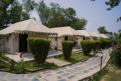 RETREAT FARM